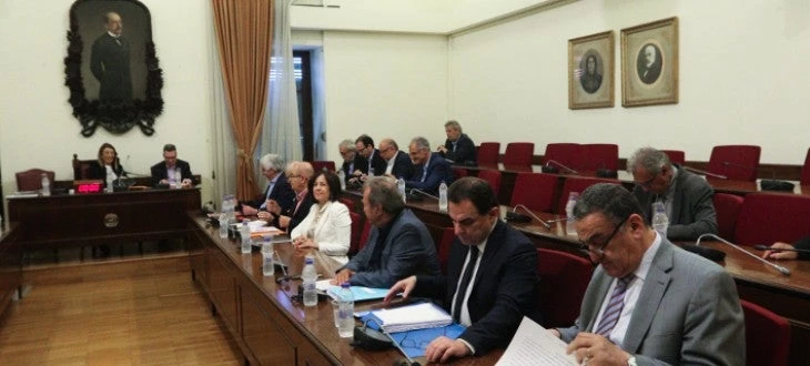 Χαμός στη Βουλή με Παπασπύρου-Γεωργαντά-Βενιζέλο: «Υποβάλλατε πειθαρχική αναφορά κατά δικαστού!»